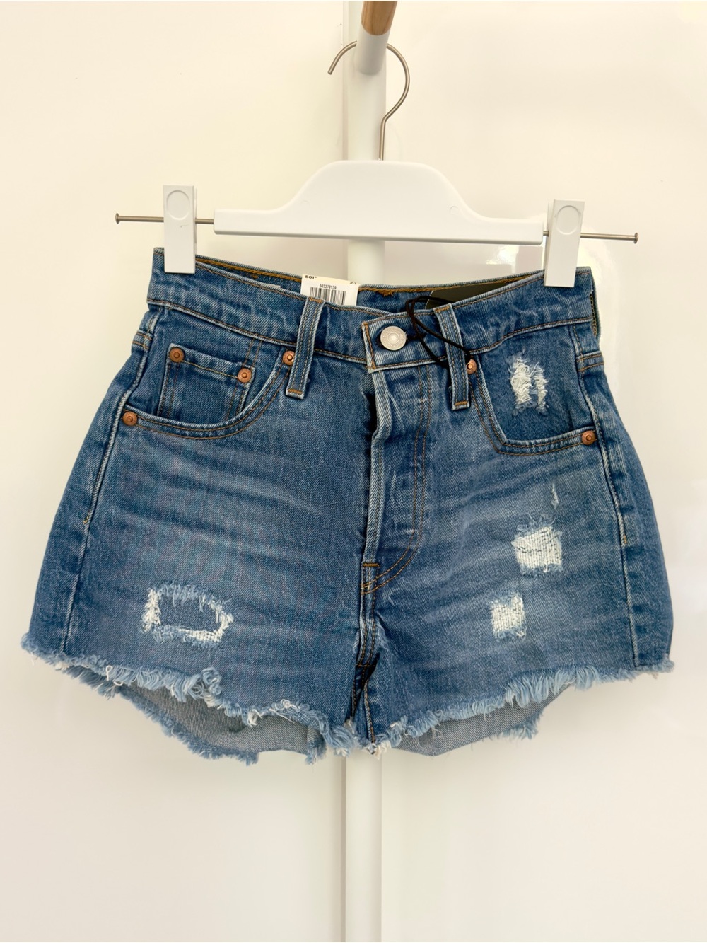 Levi’s Premium 501 High Rise Distressed Denim Shorts NWT Size 23 Blue